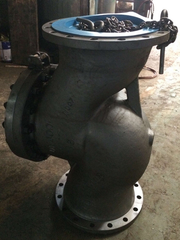 T Type PN16 RF DN400 strainer with quick-open flange before painitng